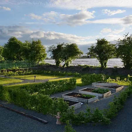 Hideaway At Foxhollow