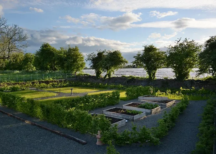 Hideaway At Foxhollow